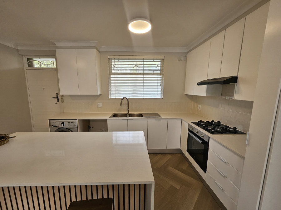 To Let 2 Bedroom Property for Rent in Sea Point Western Cape